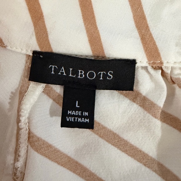 Talbots Cream and Tan Chevron Short Sleeve Blouse - Picture 5 of 7